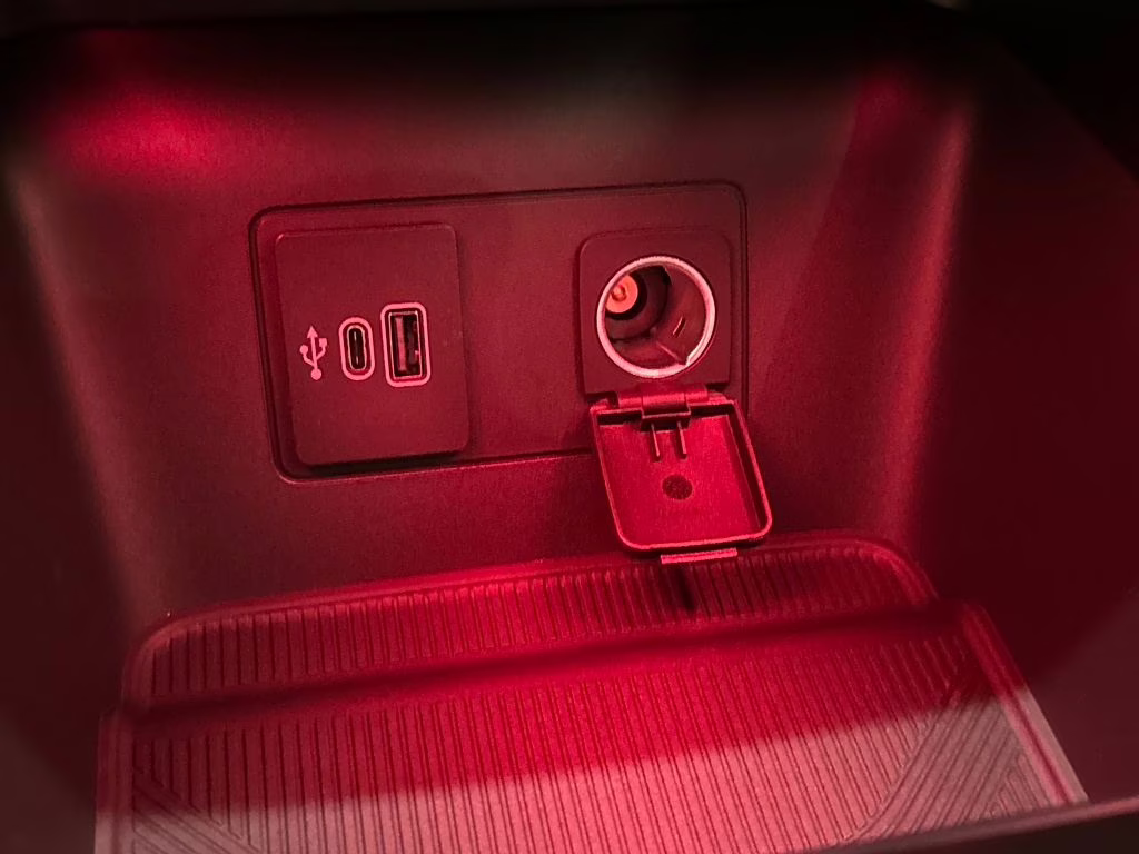 2026 Star White Metallic Tri-Coat Ford Explorer ST 4X4 SUV