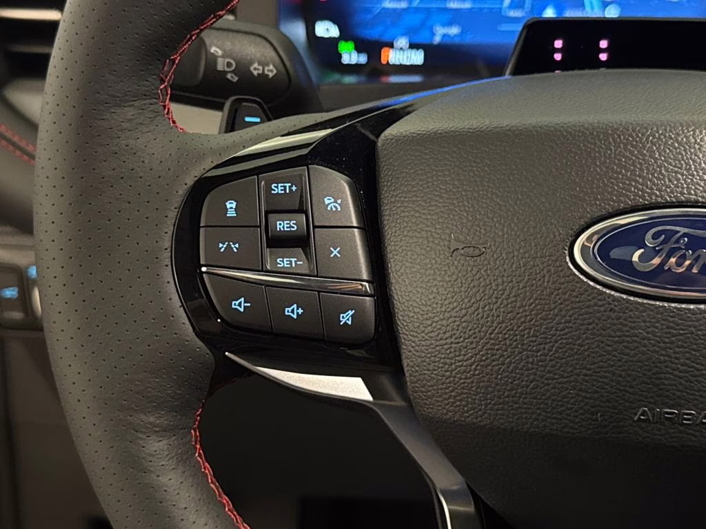 2026 Star White Metallic Tri-Coat Ford Explorer ST 4X4 SUV