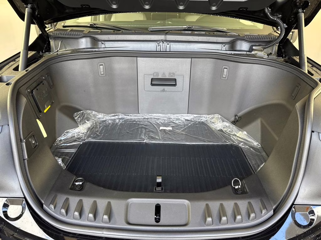 2025 Agate Black Metallic Ford F-150 Lightning Flash AWD Truck