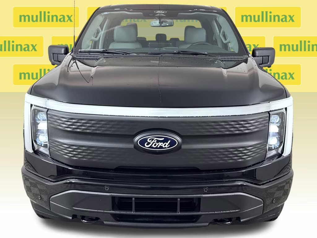 2025 Agate Black Metallic Ford F-150 Lightning Flash AWD Truck