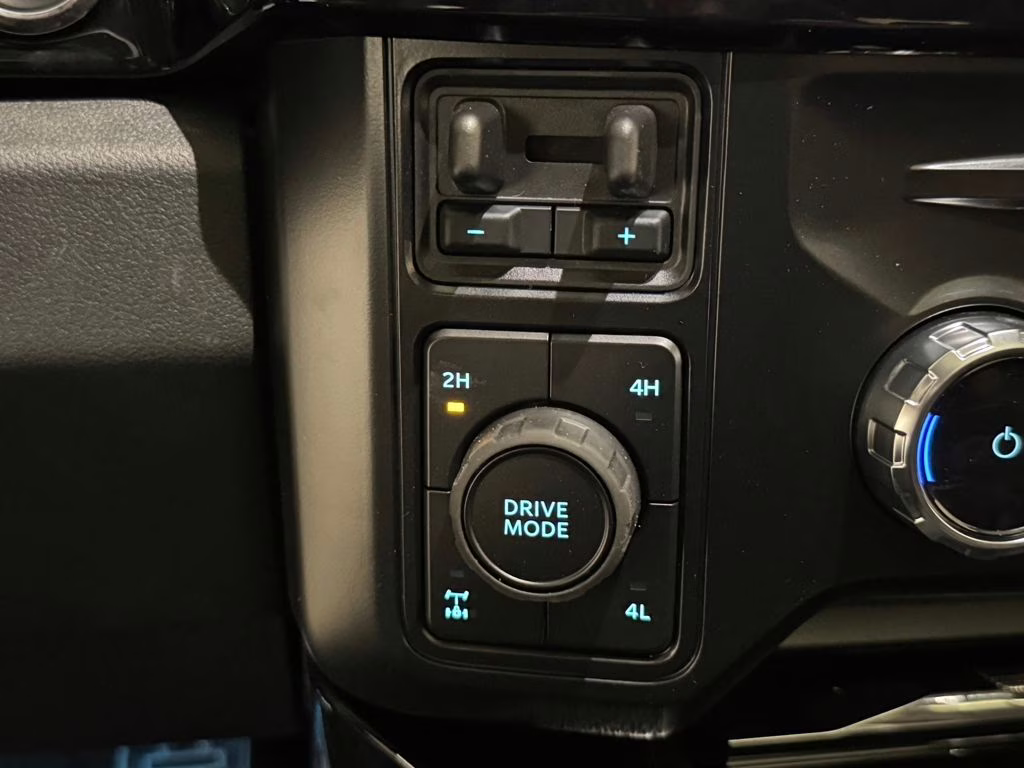 2026 Agate Black Metallic Ford Super Duty F-250 SRW HARLEY DAVIDSON 4X4 Truck