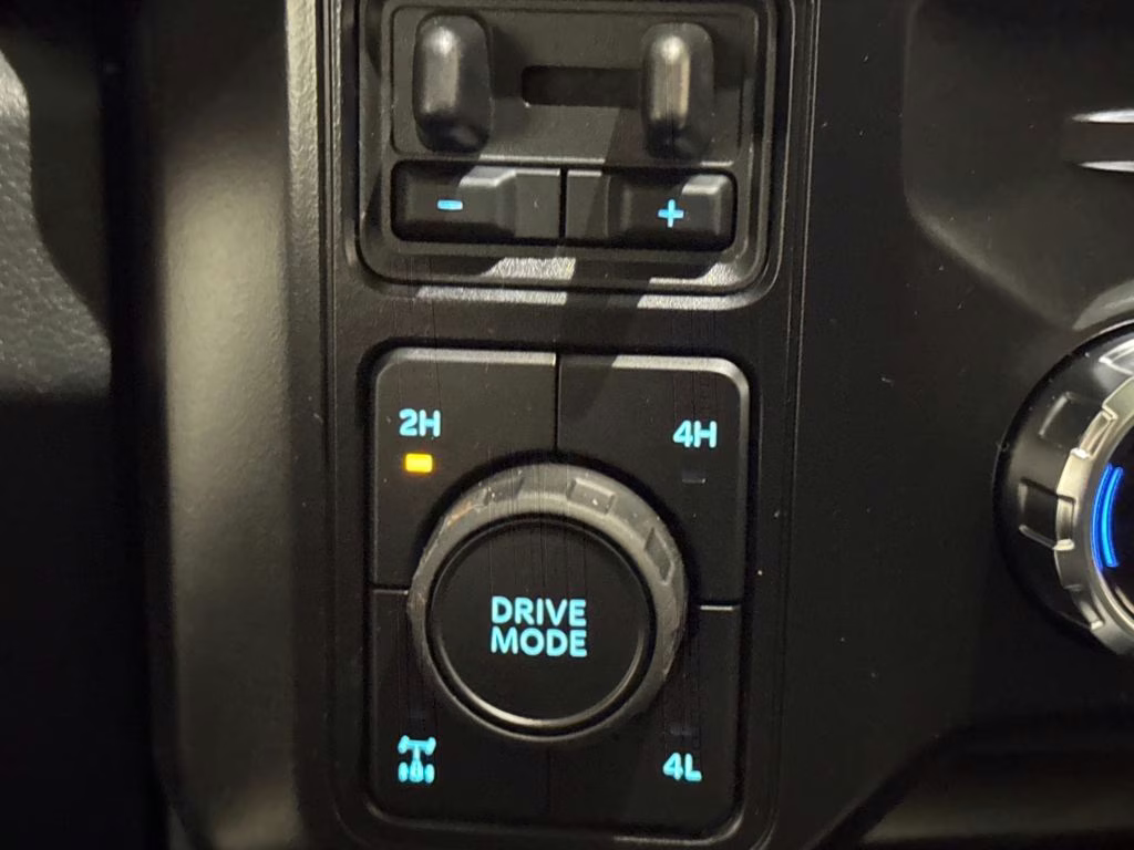 2026 Agate Black Metallic Ford Super Duty F-250 SRW Platinum 4X4 Truck