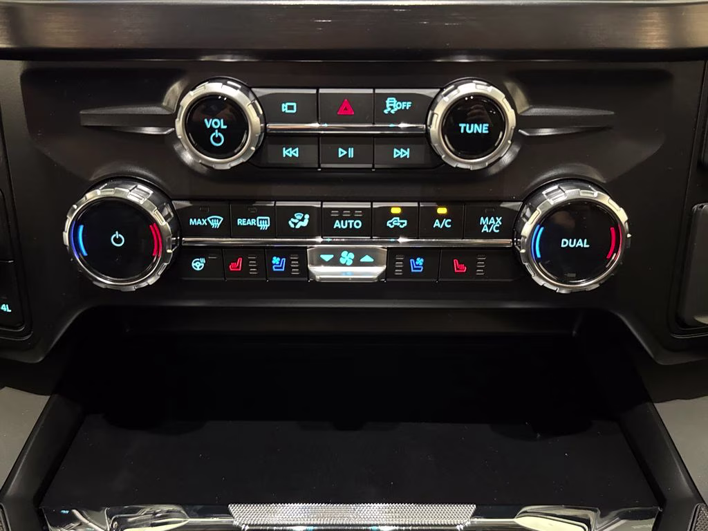 2026 Avalanche Ford Super Duty F-250 SRW Lariat 4X4 Truck
