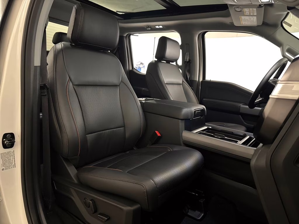 2026 Star White Metallic Tri-Coat Ford Super Duty F-250 SRW Lariat 4X4 Truck