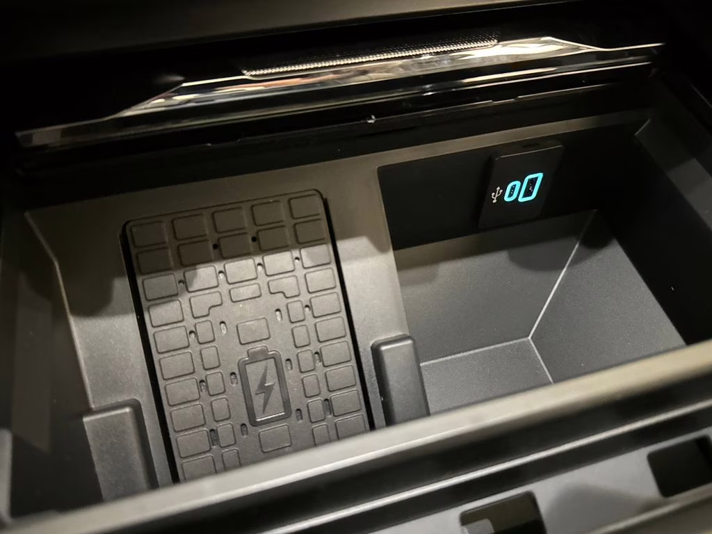 2026 Agate Black Metallic Ford Super Duty F-250 SRW Lariat 4X4 Truck