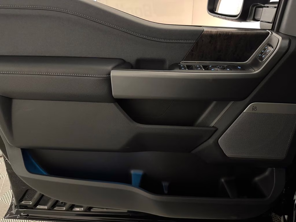 2026 Agate Black Metallic Ford Super Duty F-250 SRW Lariat 4X4 Truck