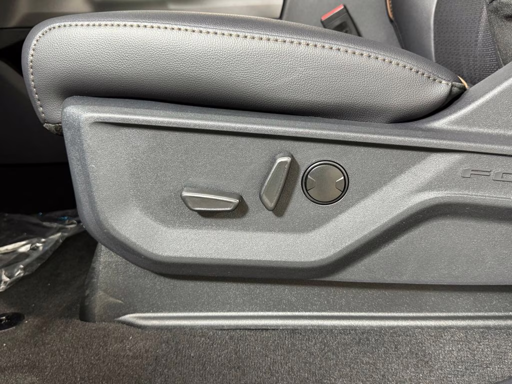 2026 Agate Black Metallic Ford Super Duty F-250 SRW Lariat 4X4 Truck