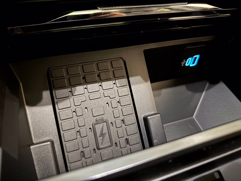 2026 Agate Black Metallic Ford Super Duty F-250 SRW Lariat 4X4 Truck