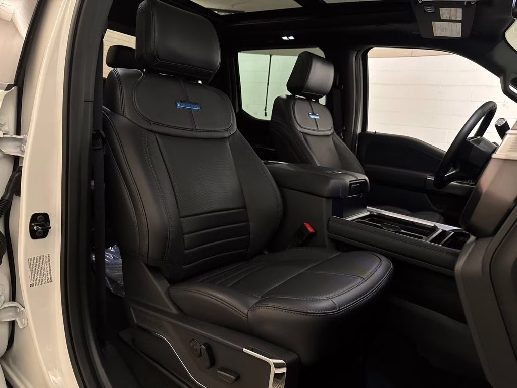 2026 Star White Metallic Tri-Coat Ford Super Duty F-350 SRW Platinum 4X4 Truck