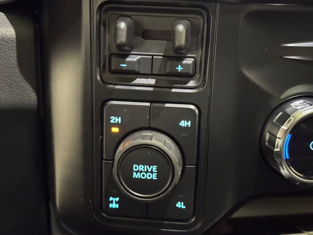 2026 Star White Metallic Tri-Coat Ford Super Duty F-350 SRW Platinum 4X4 Truck