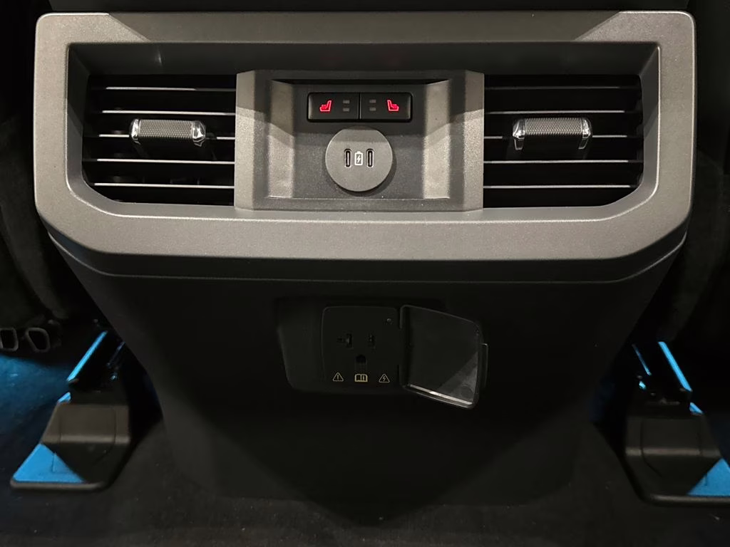 2026 Star White Metallic Tri-Coat Ford Super Duty F-350 SRW Lariat 4X4 Truck