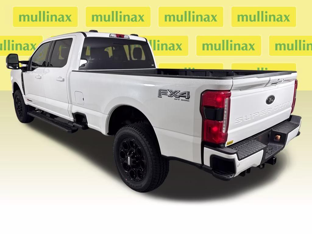 2026 Star White Metallic Tri-Coat Ford Super Duty F-350 SRW Lariat 4X4 Truck
