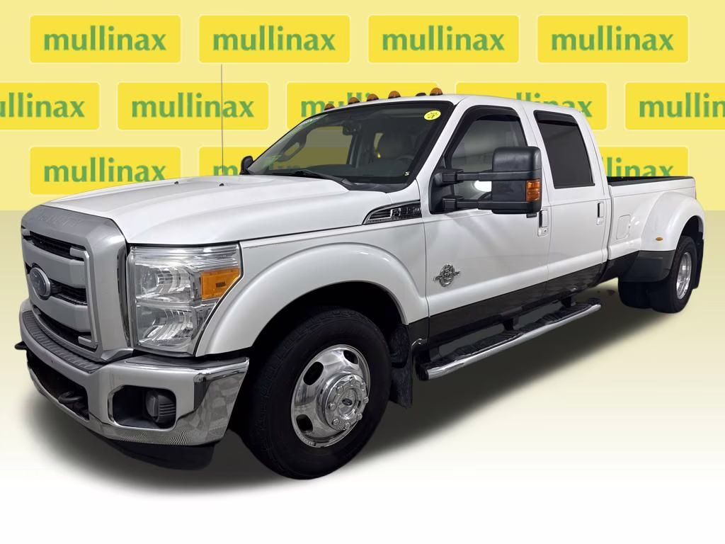 2016 White Platinum Metallic Tri-Coat Ford Super Duty F-350 DRW Lariat RWD Truck