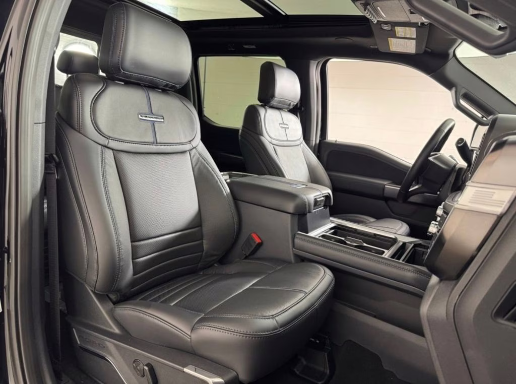 2026 Agate Black Metallic Ford Super Duty F-350 DRW Platinum 4X4 Truck