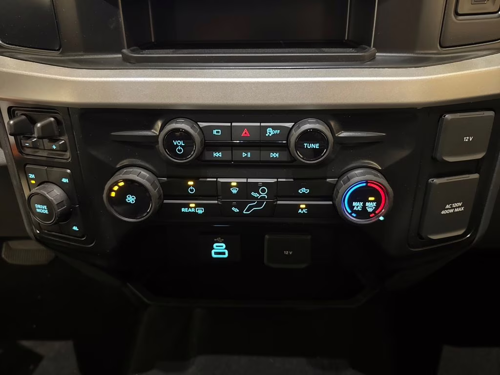 2026 Oxford White Ford Super Duty F-350 DRW XLT 4X4 Truck