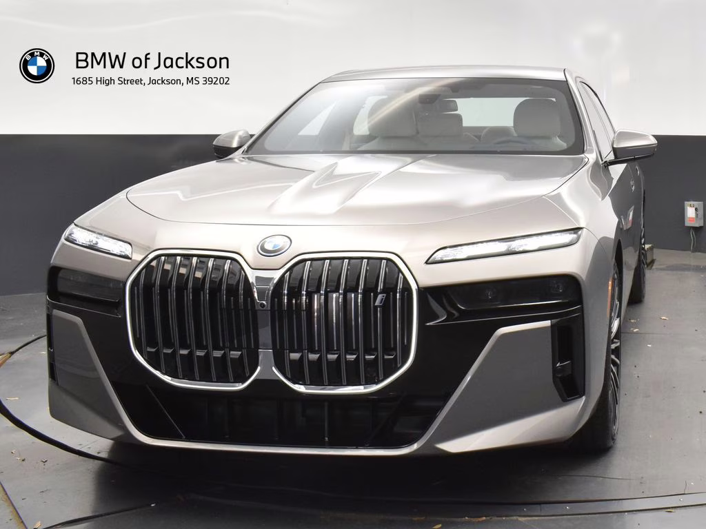 2025 Oxide Gray Metallic BMW i7 eDrive50 RWD Sedan