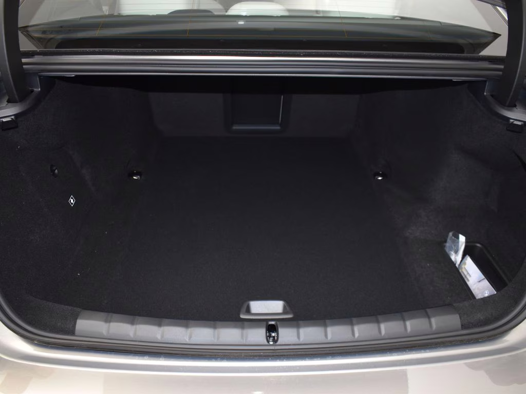 2025 Oxide Gray Metallic BMW i7 eDrive50 RWD Sedan