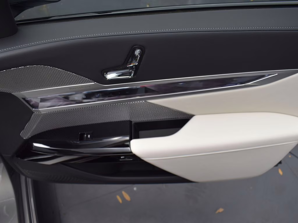 2025 Oxide Gray Metallic BMW i7 eDrive50 RWD Sedan
