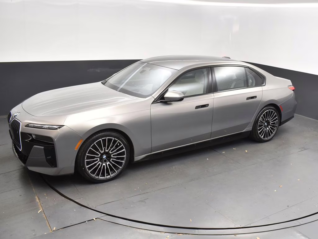 2025 Oxide Gray Metallic BMW i7 eDrive50 RWD Sedan