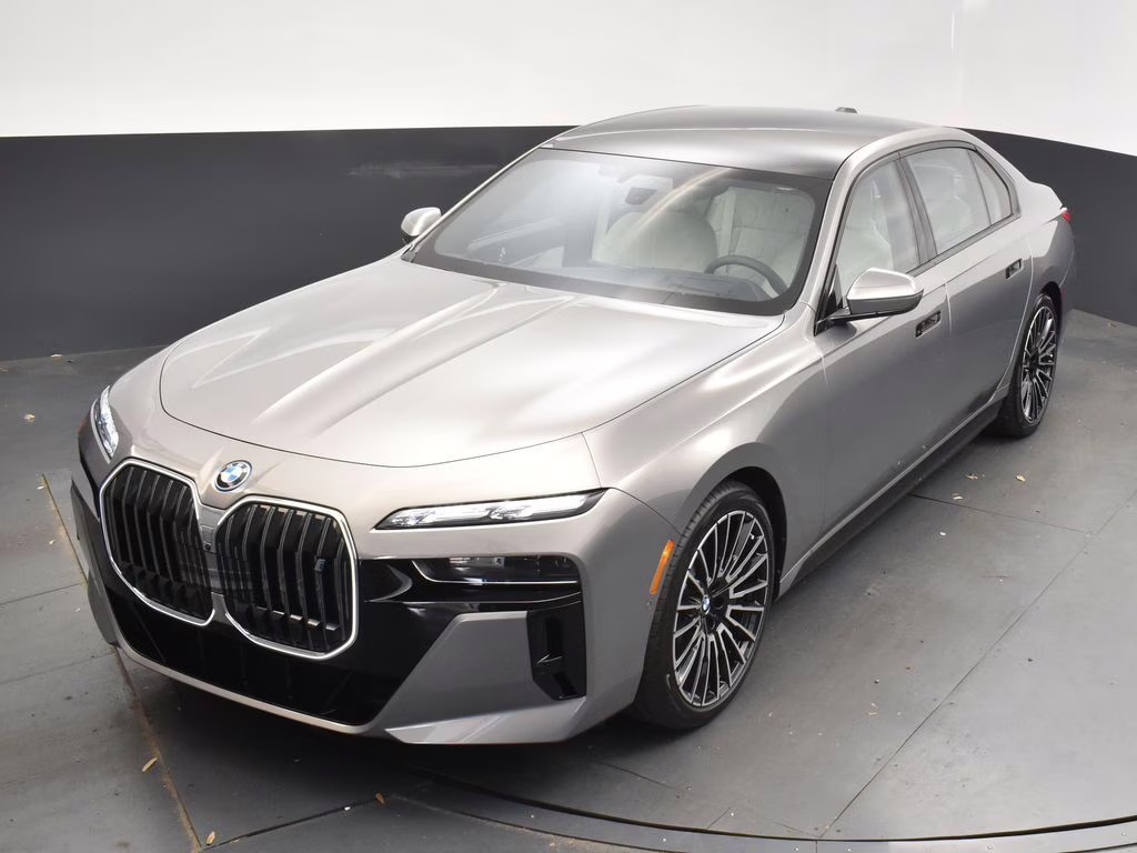 2025 Oxide Gray Metallic BMW i7 eDrive50 RWD Sedan