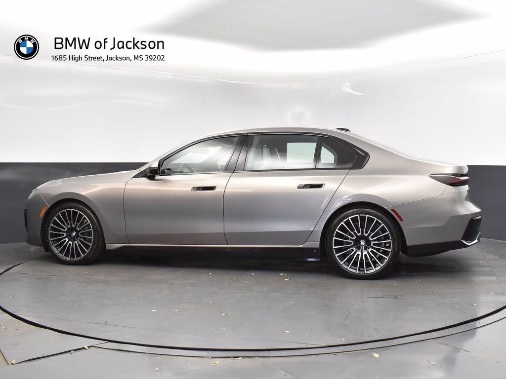 2025 Oxide Gray Metallic BMW i7 eDrive50 RWD Sedan