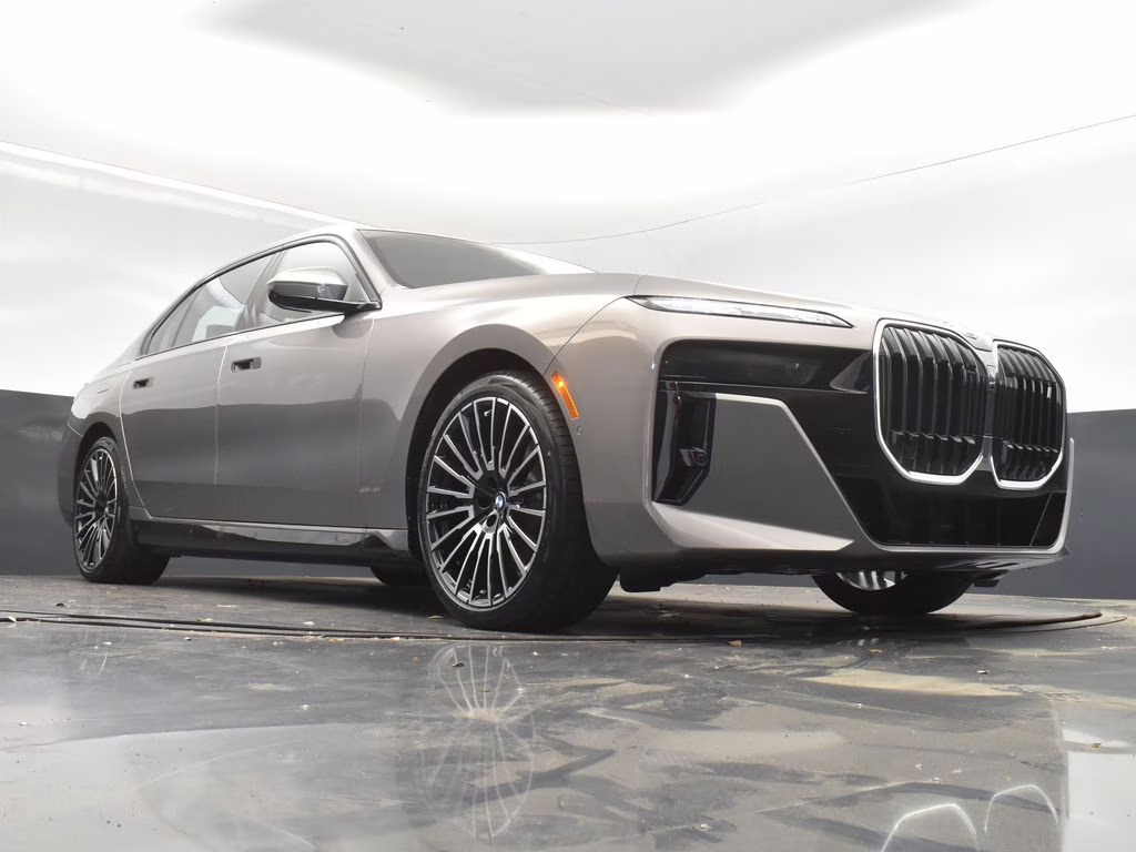 2025 Oxide Gray Metallic BMW i7 eDrive50 RWD Sedan