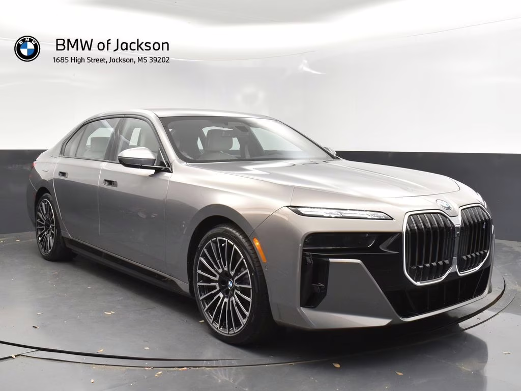 2025 Oxide Gray Metallic BMW i7 eDrive50 RWD Sedan