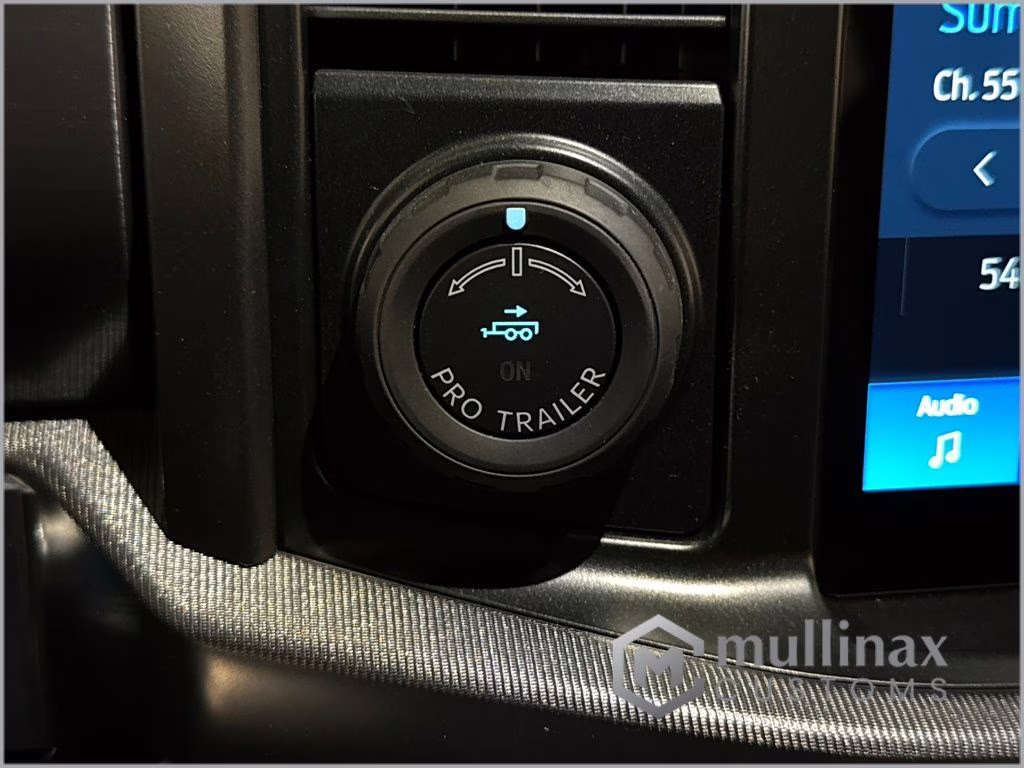 2025 Agate Black Metallic Ford F-150 Lariat 4X4 Truck