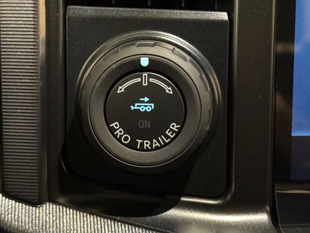 2026 Star White Metallic Tri-Coat Ford F-150 Platinum 4X4 Truck