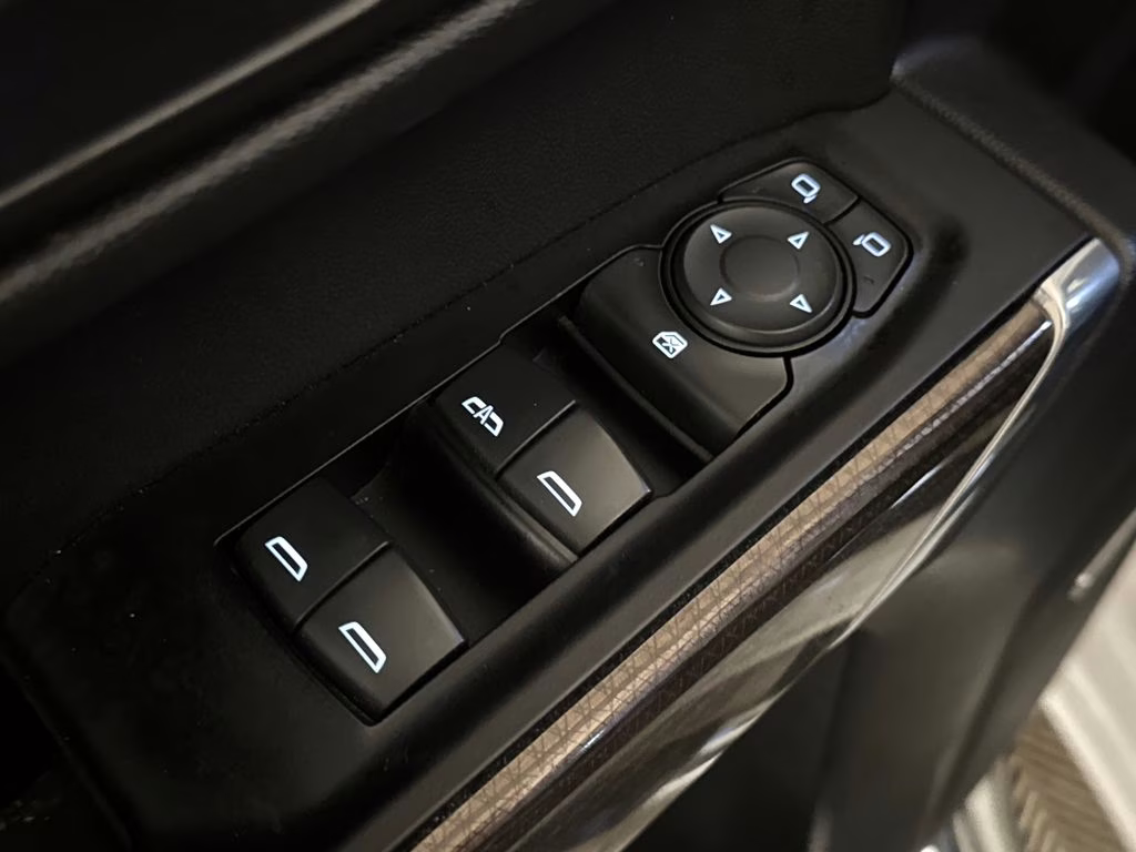 2019 Summit White Chevrolet Silverado 1500 RST 4X4 Truck