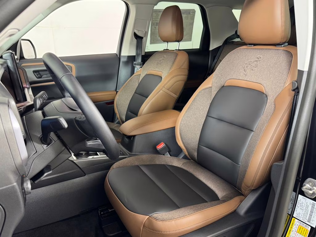 2025 Shadow Black Ford Bronco Sport Outer Banks 4X4 SUV