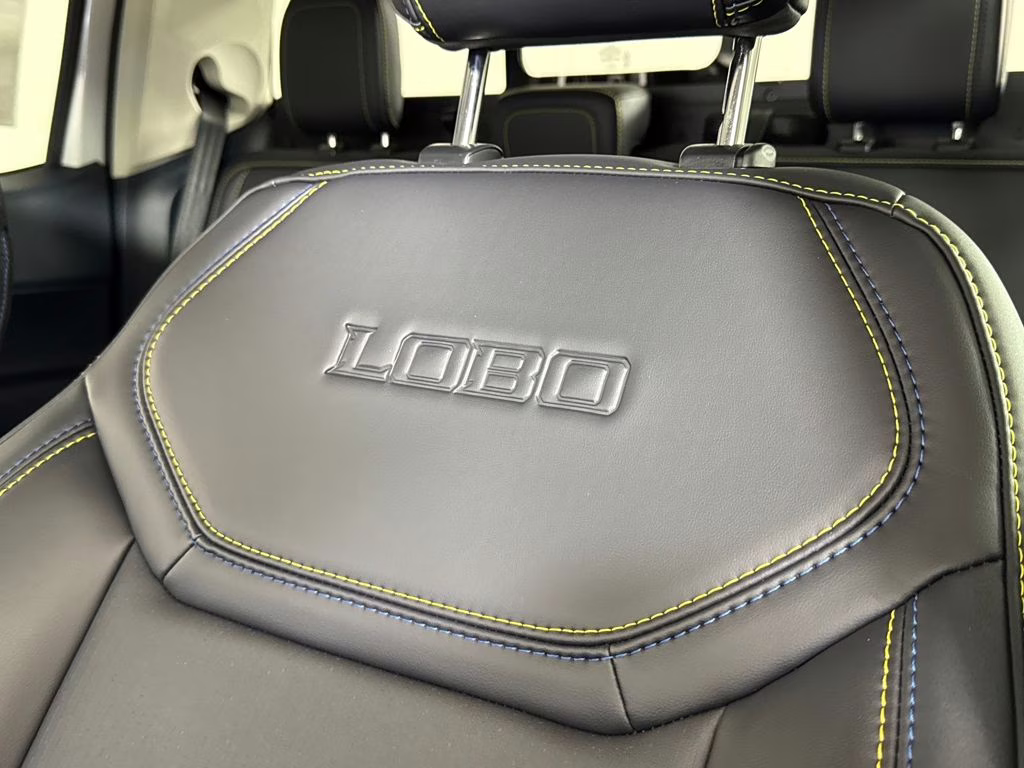 2025 Oxford White Ford Maverick LOBO AWD Truck