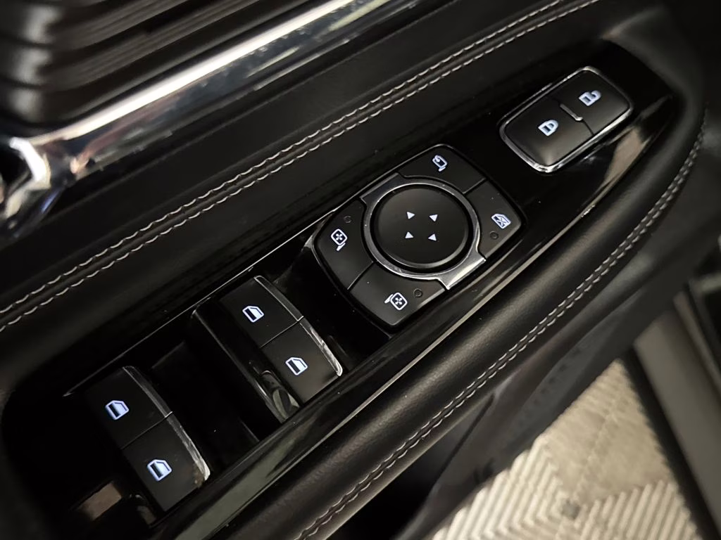 2022 Black Metallic Lincoln Corsair Standard FWD SUV