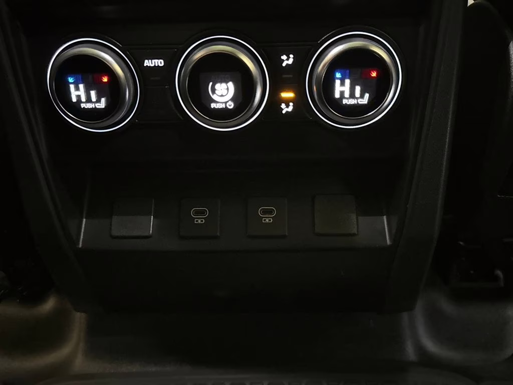 2024 Fuji White Land Rover Defender 130 X-Dynamic SE AWD SUV