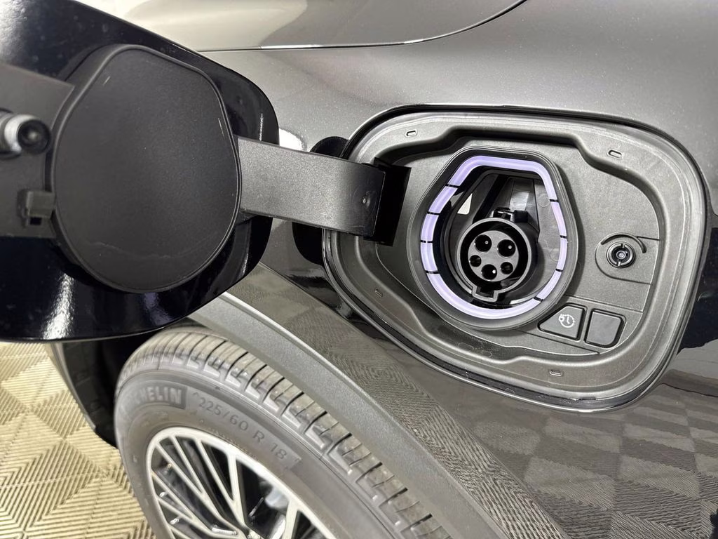 2025 Black Metallic Ford Escape Plug-In Hybrid Base FWD SUV