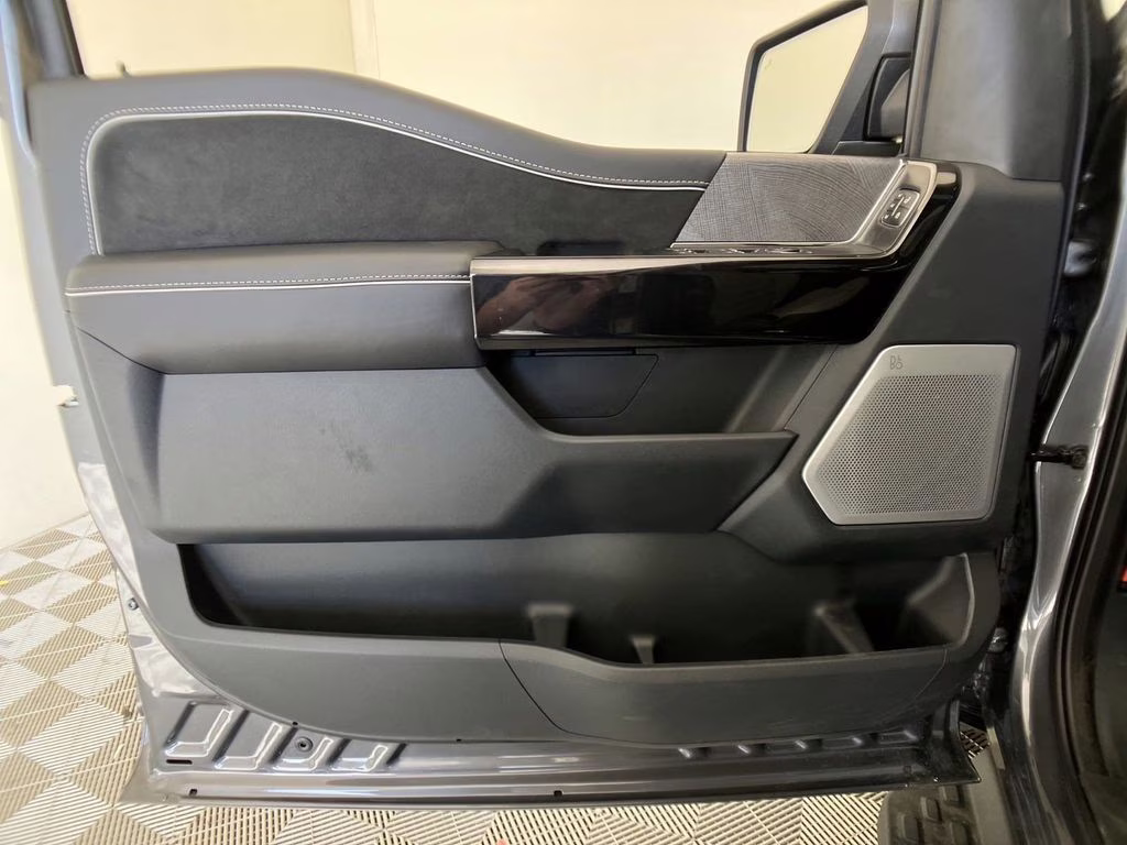 2023 Carbonized Gray Metallic Ford F-150 Lightning Platinum AWD Truck