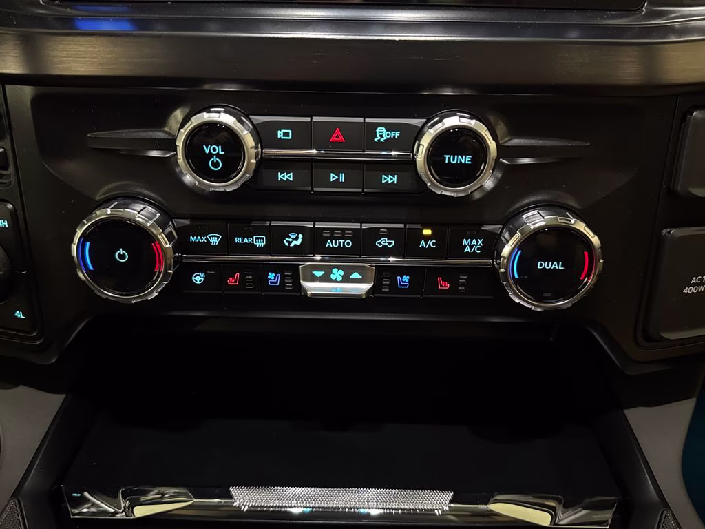 2026 Agate Black Metallic Ford Super Duty F-250 SRW Lariat 4X4 Truck
