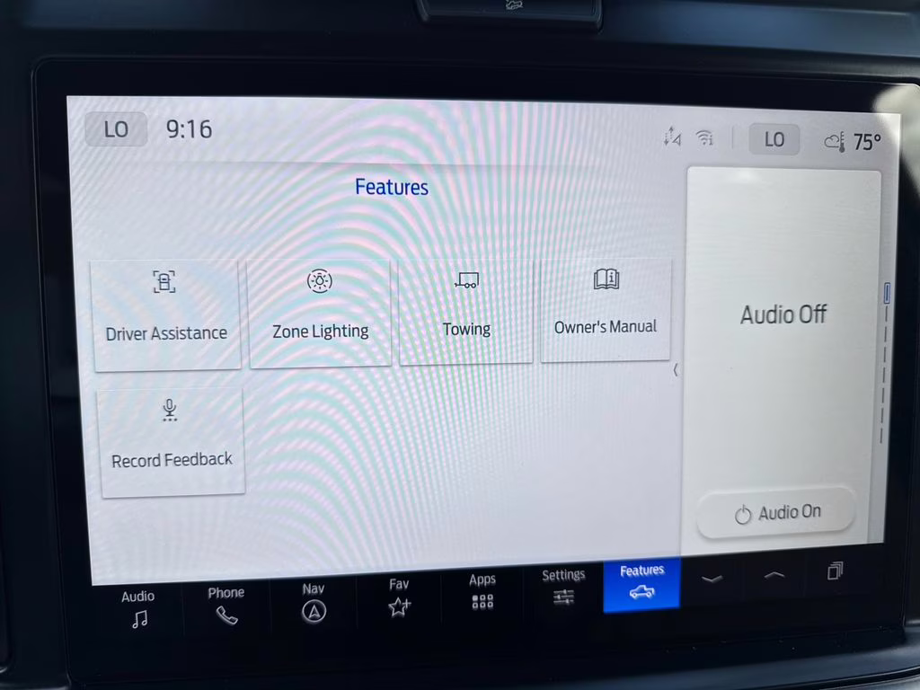 2026 Oxford White Ford Super Duty F-250 SRW Lariat 4X4 Truck