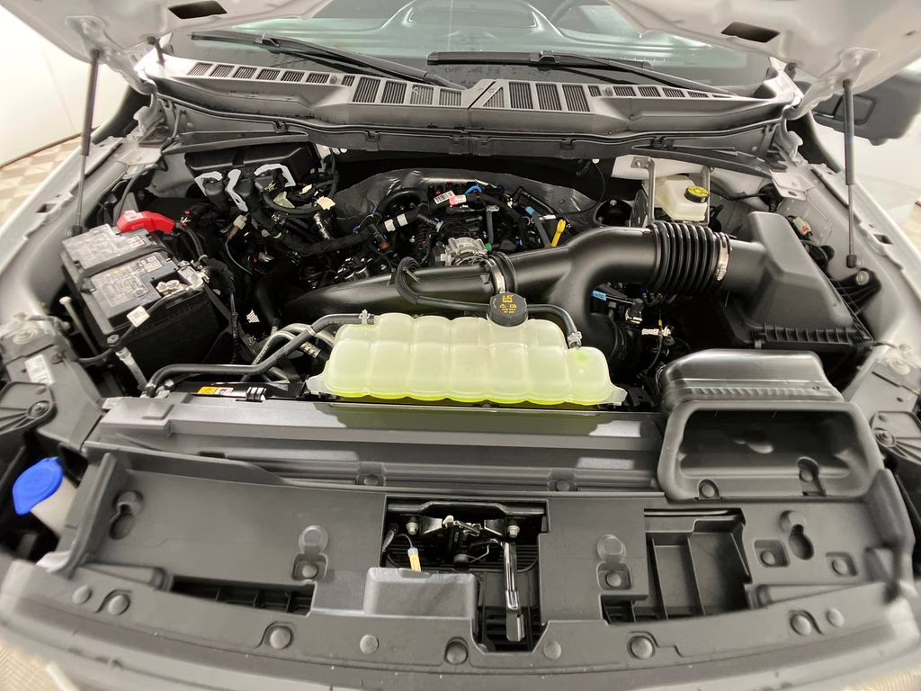 2026 Oxford White Ford F-150 XLT RWD Truck