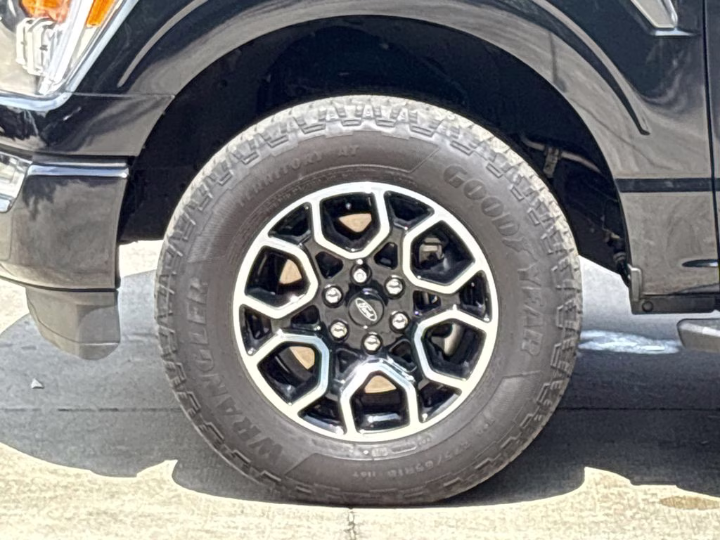 2023 Black Metallic Ford F-150 XLT 4X4 Truck
