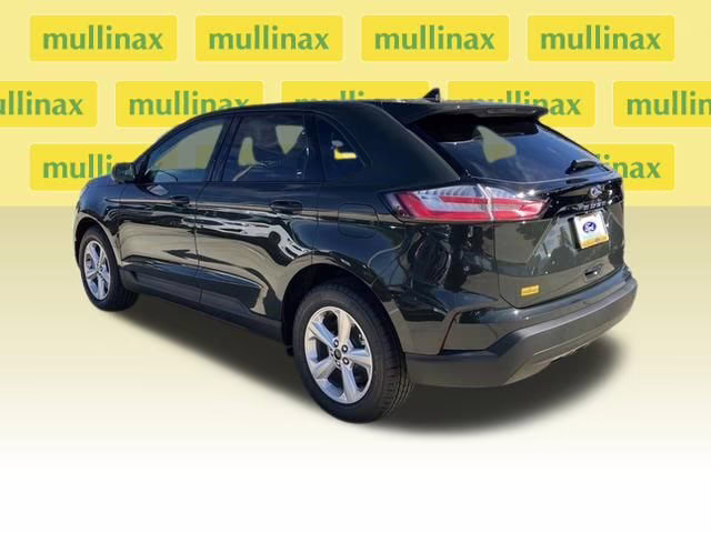 2024 Forged Green Metallic Ford Edge SE AWD SUV