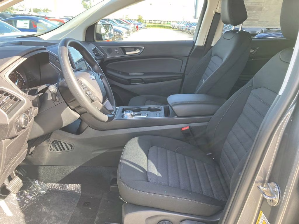 2024 Carbonized Gray Metallic Ford Edge SE AWD SUV