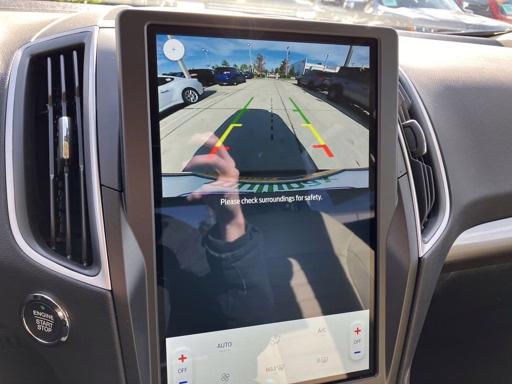 2024 Atlas Blue Metallic Ford Edge SE AWD SUV