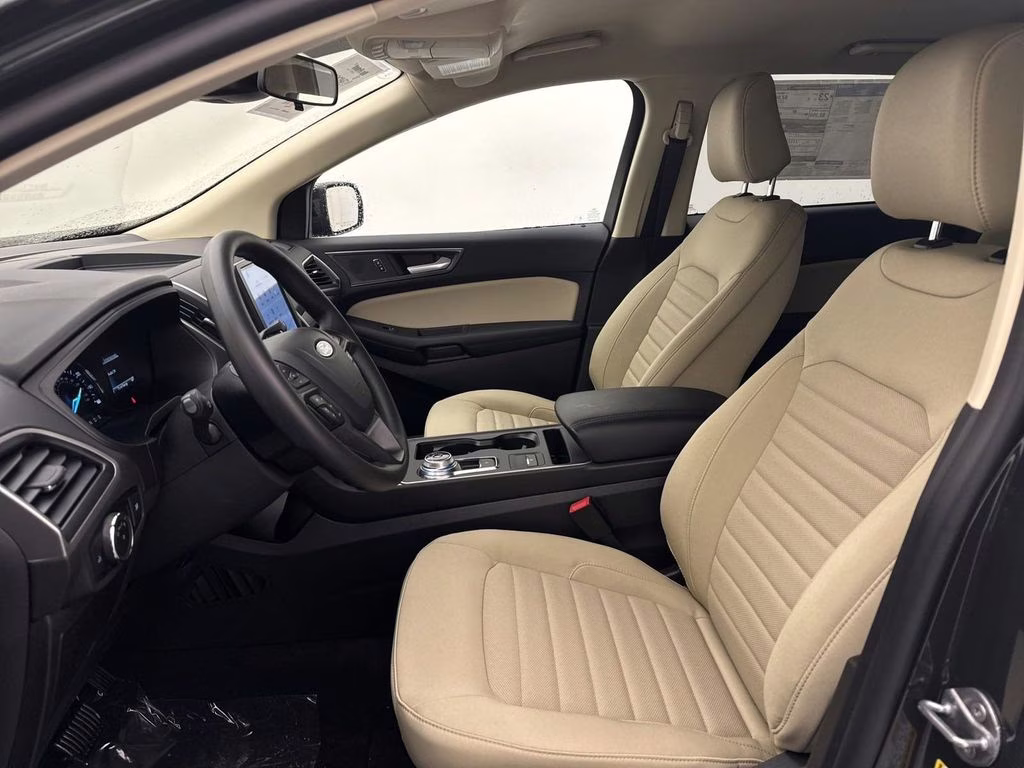 2024 Forged Green Metallic Ford Edge SE AWD SUV