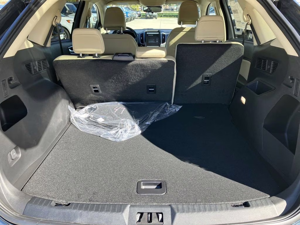 2024 Stone Blue Metallic Ford Edge SE AWD SUV