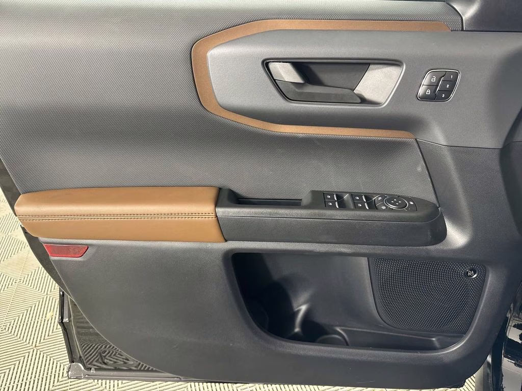 2024 Shadow Black Ford Bronco Sport Outer Banks 4X4 SUV