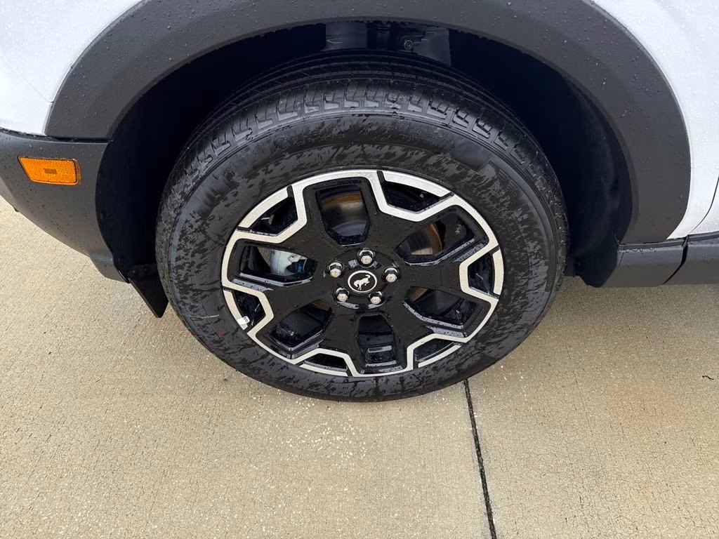 2025 Oxford White Ford Bronco Sport Outer Banks 4X4 SUV