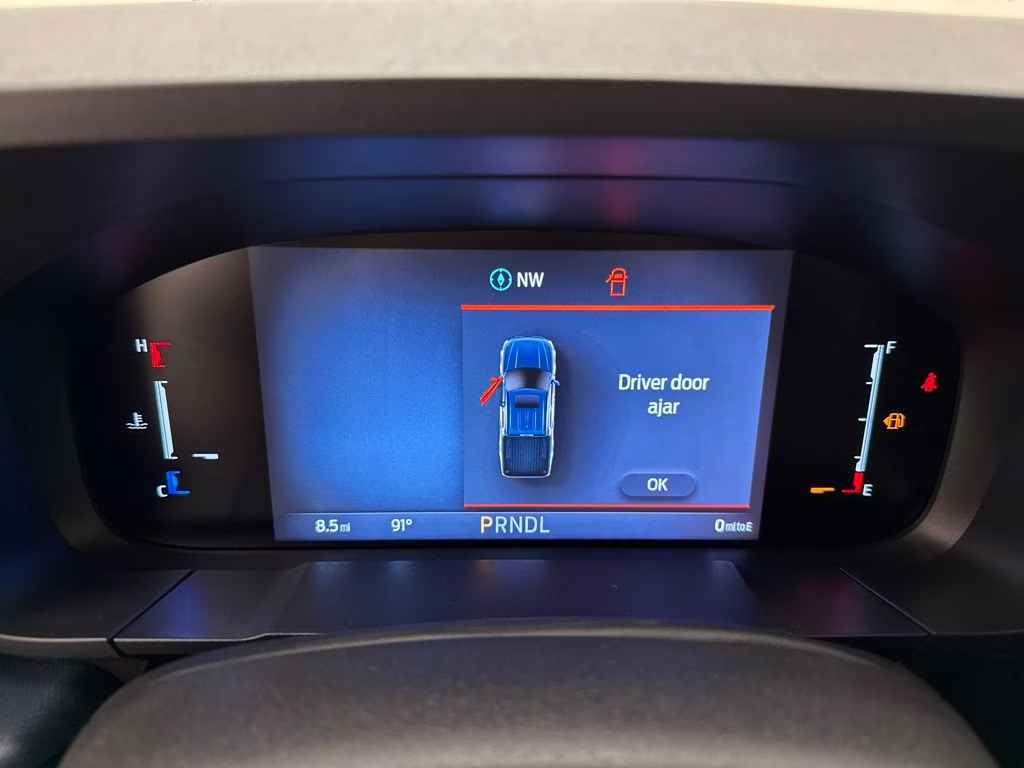 2025 Velocity Blue Ford Maverick XLT FWD Truck