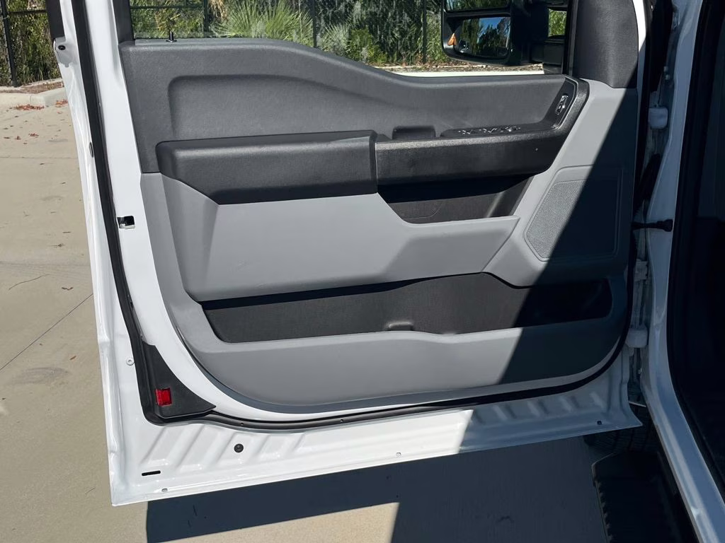 2026 Oxford White Ford Super Duty F-250 SRW XL RWD Truck