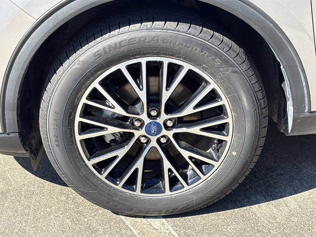 2022 Silver Metallic Ford Escape Plug-In Hybrid Titanium FWD SUV